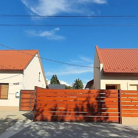 Hotel Bereg-Travel Exterior foto