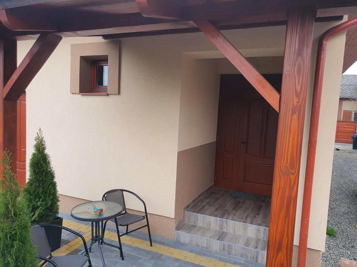 Hotel Bereg-Travel Exterior foto