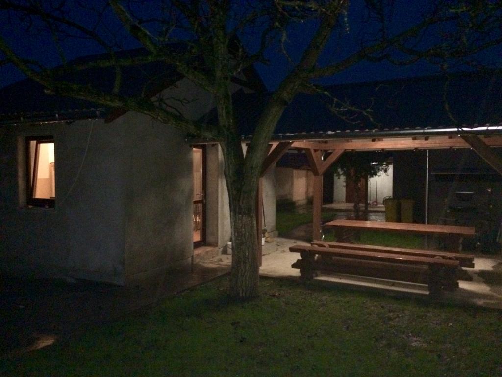 Hotel Bereg-Travel Exterior foto
